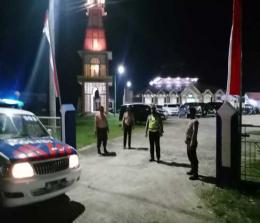 Polsek Rengat Barat laksanakan patroli dan pengamanan terhadap Salat Tarawih pada 7 masjid besar. 